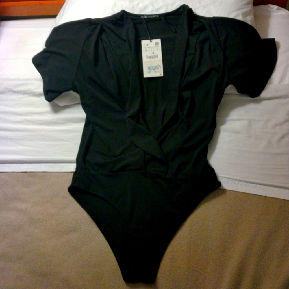 Women's size large  Zara body suit brand new